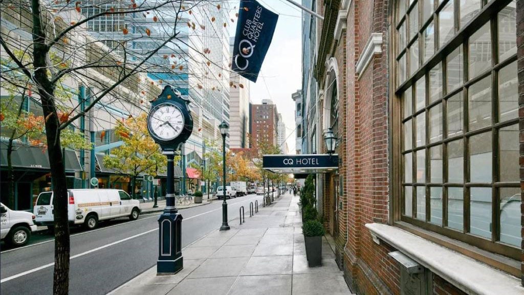 Next to Central City, Rittenhouse Square is an upscale and safe area to stay in Philadelphia