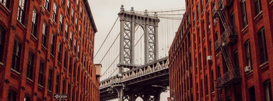 Downtown Brooklyn offre un'ottima connettività a Manhattan e include attrazioni come il Ponte di Brooklyn e il Barclays Center.