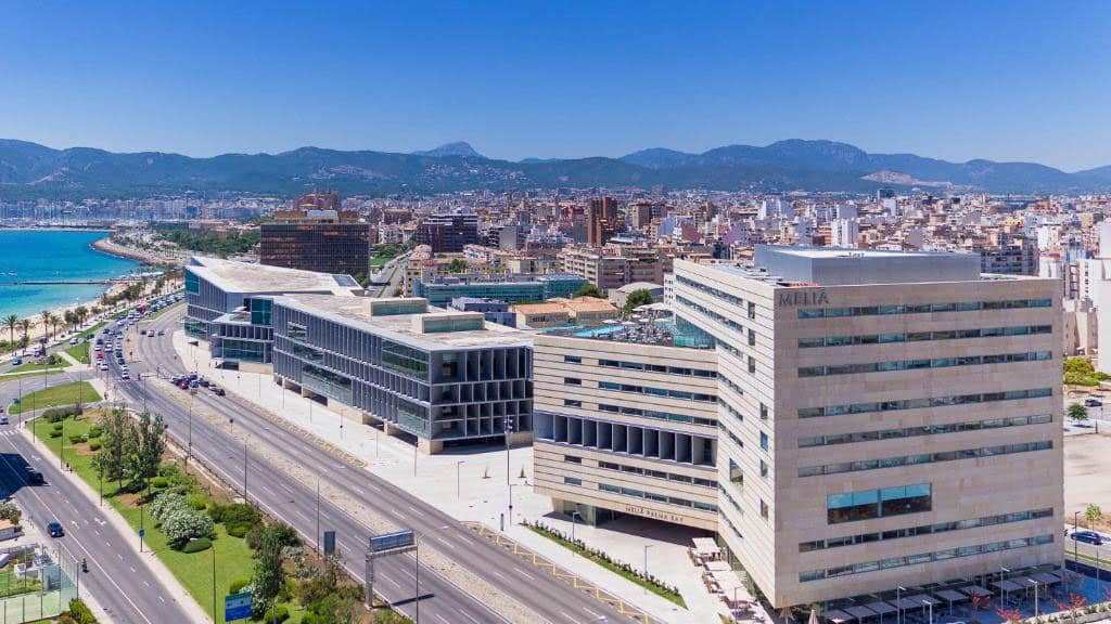 Seu del Palau de Congressos de Palma, Nou Llevant és ideal per a viatgers de negocis o assistents a esdeveniments.