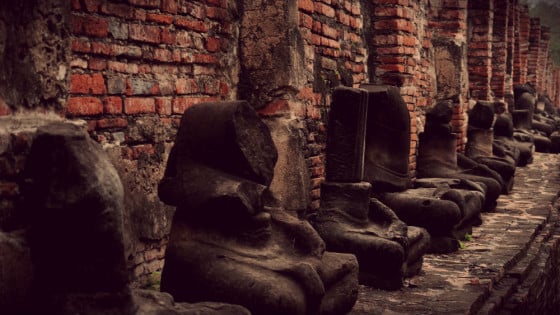 Peristilo de Budas destruidos en Ayutthaya