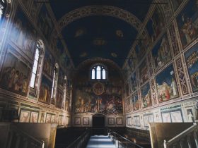 Capella dels Scrovegni, un viatge del cel a l'infern a través dels seus frescos
