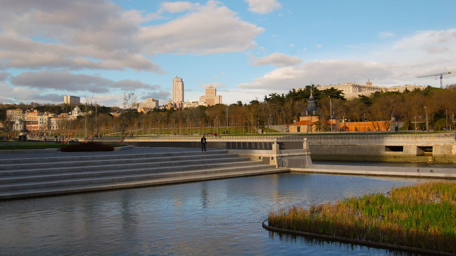 Descobreix Madrid Río: El parc que va transformar una ciutat