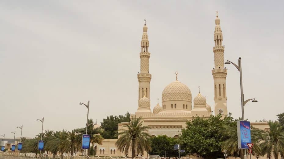 Jumeira Mosque - Exterior