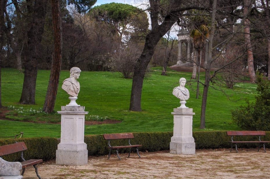 Busts d'emperadors romans - Parc El Capricho