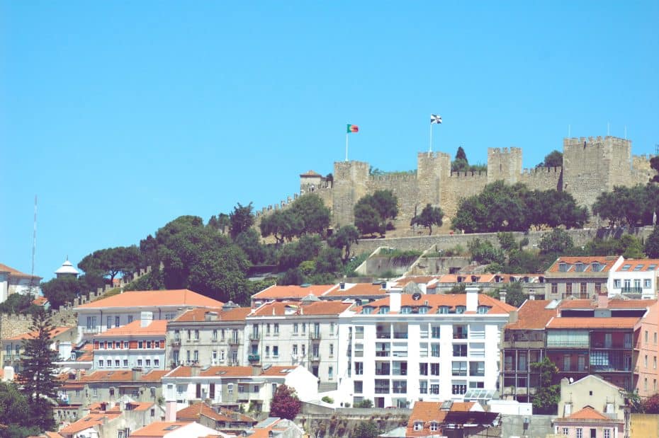Sao Jorge Castle - Panoramic views from the Elevator