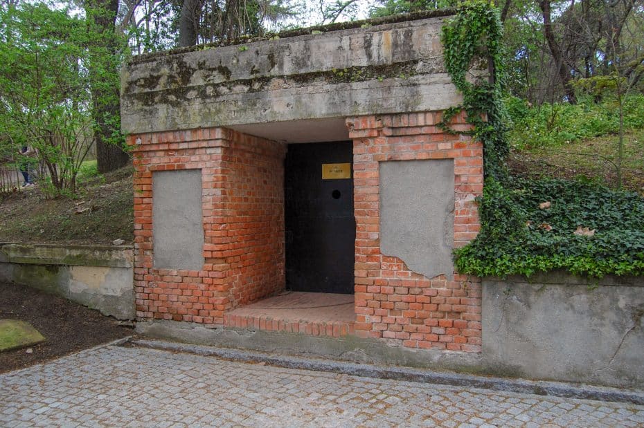 Spanish Civil War bunker at El Capricho Park