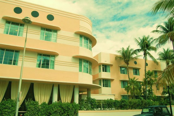 art-deco-district-miami-beach-2-560x372