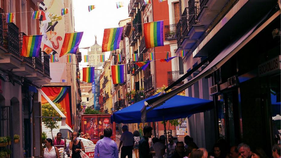 Chueca durante el Orgullo Gay de Madrid - Mejor zona de ocio nocturno LGBT de Madrid