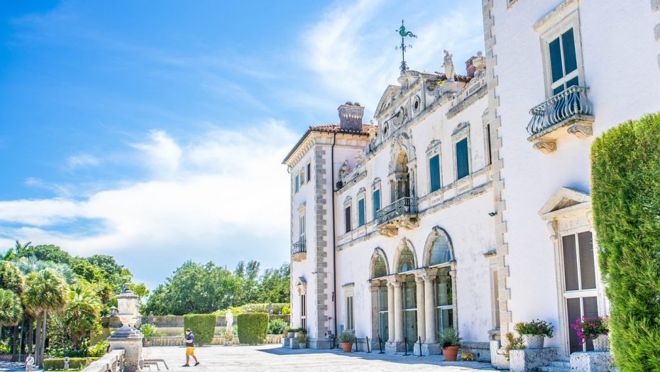 Sede del Vizcaya Museum & Gardens, Coconut Grove es una de las mejores zonas donde alojarse en Miami