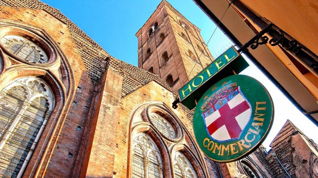 If you want to enjoy Bologna to the fullest, the best district to look for accommodation is the Historic City Centre