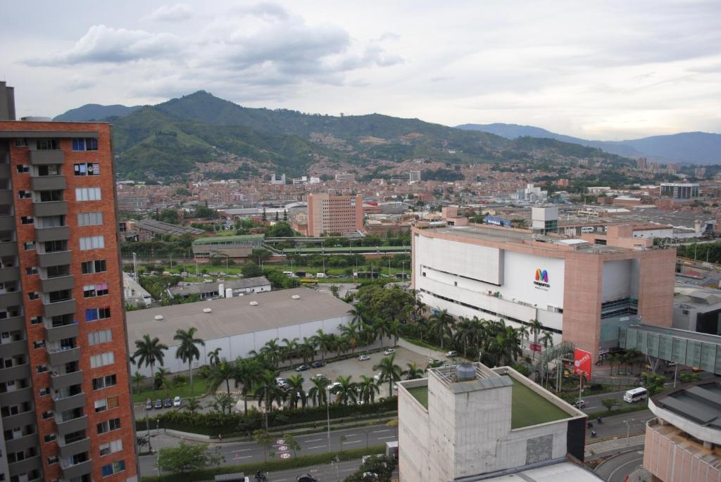 I vicini meridionali di Medellín, Itagüí & Envigado sono zone tranquille, residenziali e sicure per i turisti.