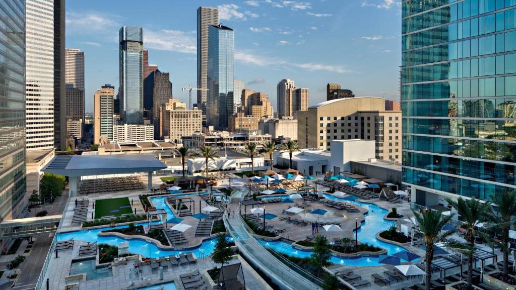 Packed with attractions, bars, clubs, restaurants and theaters, the Downtown district is the best area for tourists in Houston. Our favorite hotel in this vibrant area is the Marriott Marquis Houston