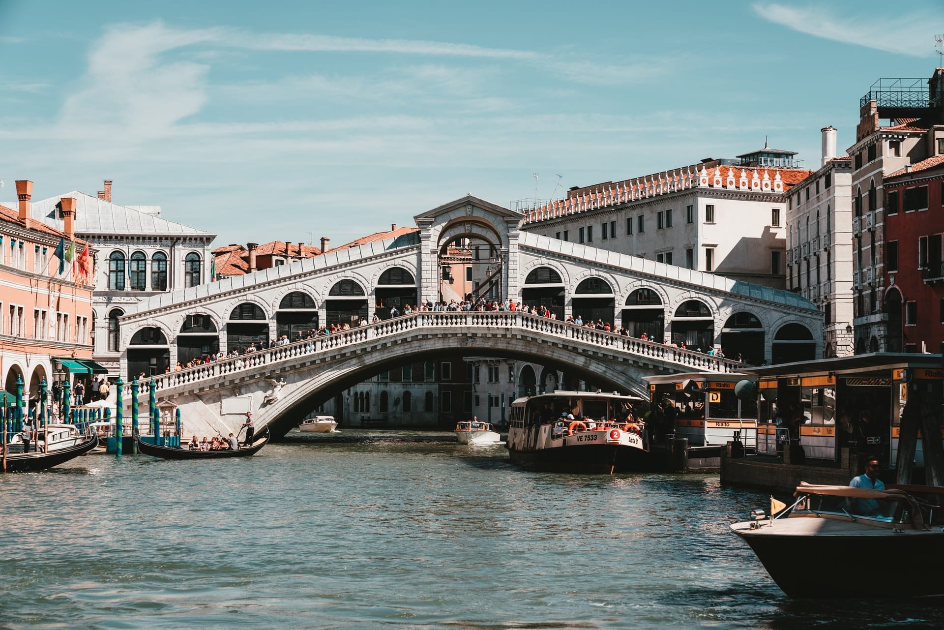 Al otro lado del Gran Canal de San Marco, el sestiere San Polo es un barrio muy céntrico de Venecia y la mejor zona para quienes visitan la ciudad por primera vez