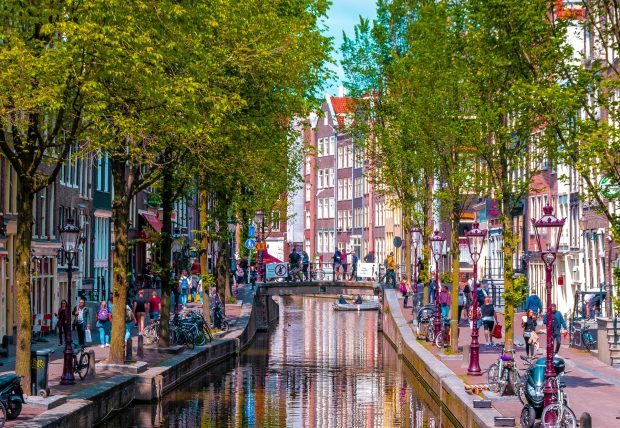 Known for its boutiques & canals, Jordaan is a great option when choosing the best district to stay in Amsterdam