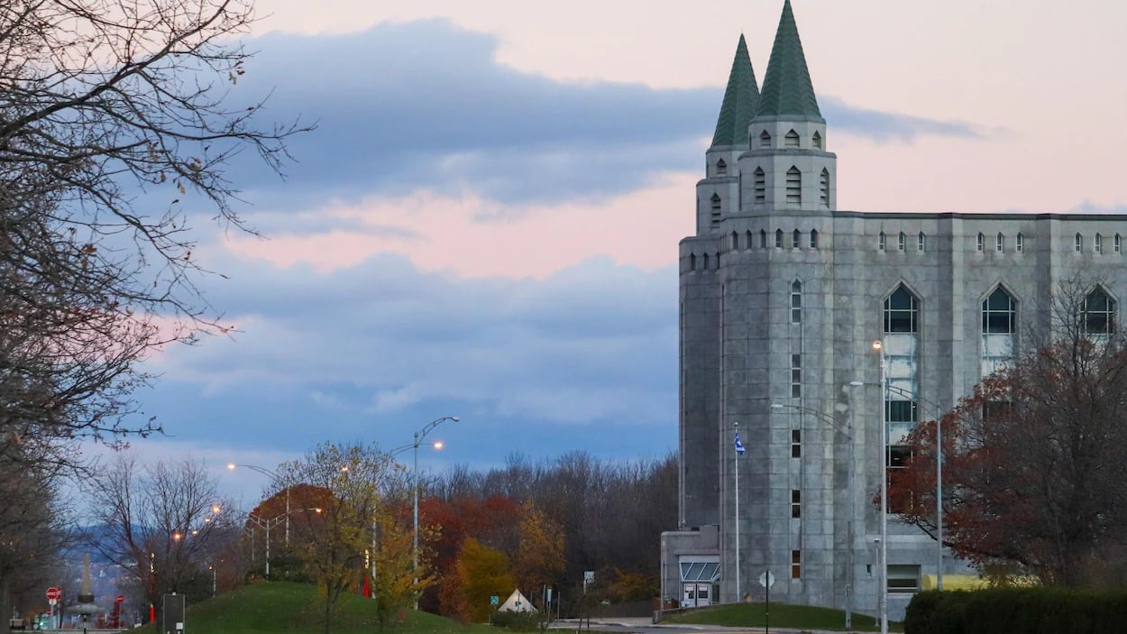 Home to Laval University, the airport & the main shopping centres in town, Sainte-Foy-Sillery is a convenient area to look for accommodation in Quebec City