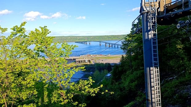 Located some 12 kilometres east of Old Quebec City, Boischâtel is home to the impressive Montmorency Falls and the scenic Pont de l'Île