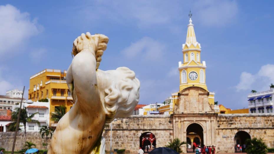 La Torre del Reloj es el principal punto de acceso al Centro Histórico de Cartagena