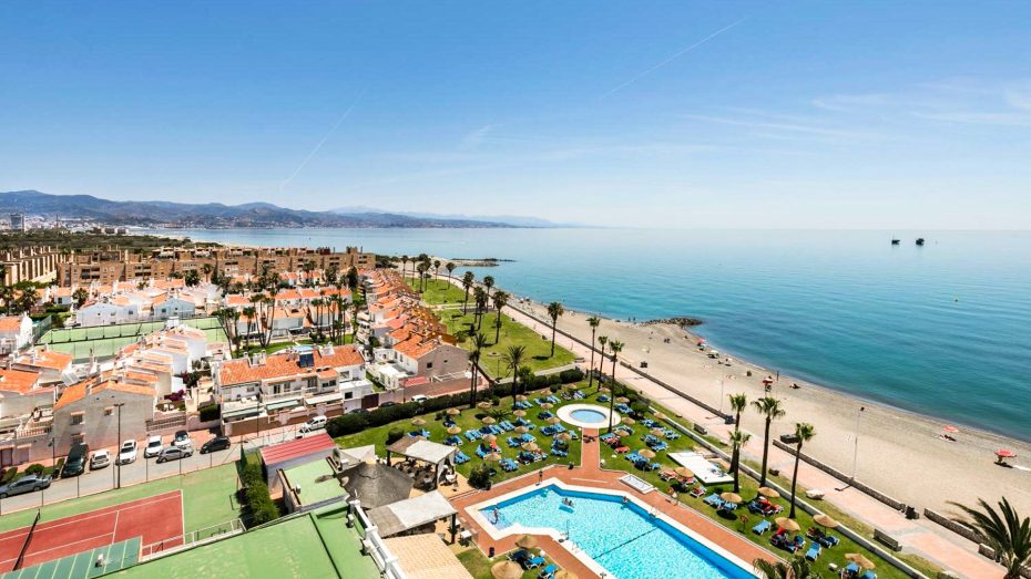 Sede dell’aeroporto Málaga–Costa del Sol, Churriana offre comodità e tranquillità