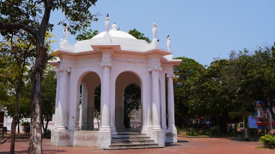 Il Parque de Los Novios è una delle attrazioni più famose del centro storico di Santa Marta.