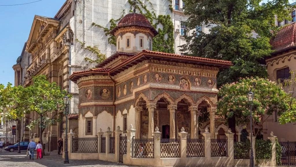 La iglesia de Stavropoleos es uno de los edificios más antiguos de Bucarest.