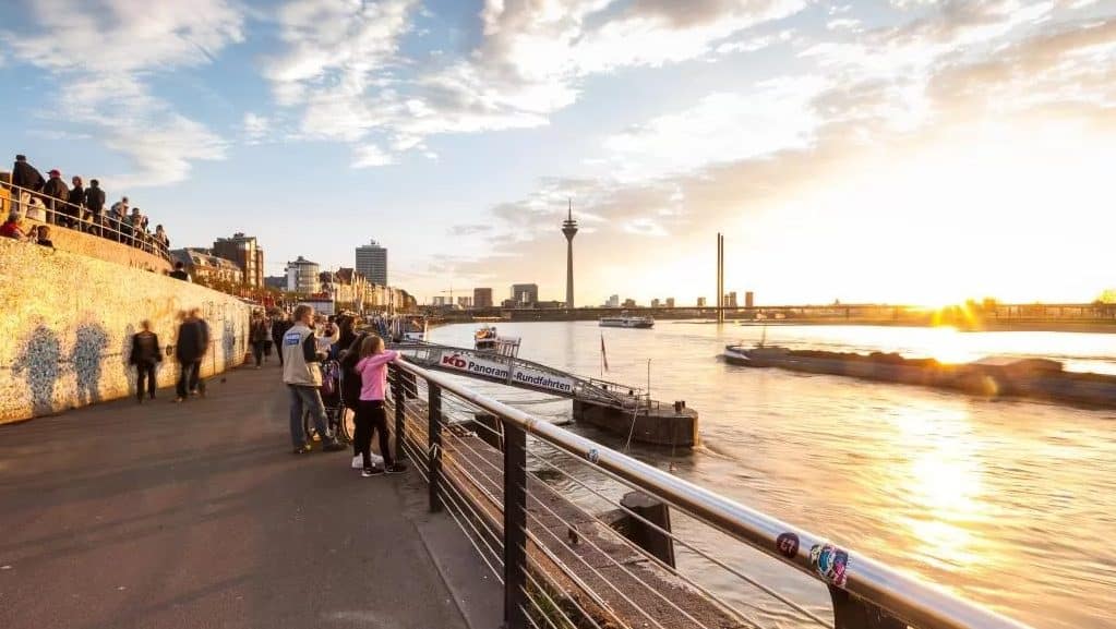 Rheinuferpromenade, Altstadt - Best district to stay in Duesseldorf