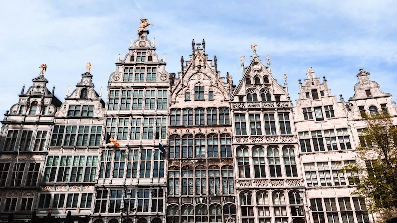 Con sus hermosos edificios antiguos, el Centro histórico de Amberes es el lugar donde experimentar la historia de esta ciudad flamenca