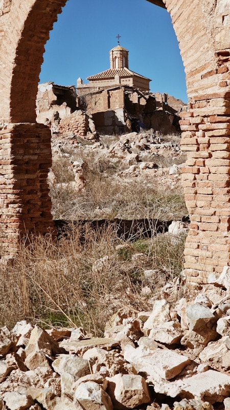 Belchite through the rubble