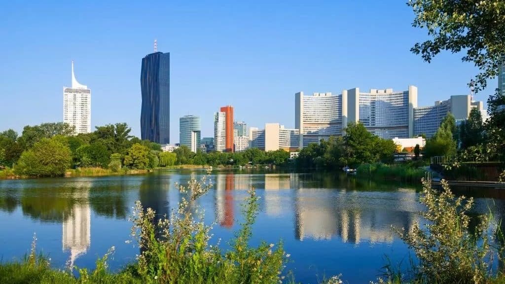 Donau City estÃ¡ repleta de nuevos rascacielos y zonas de oficinas