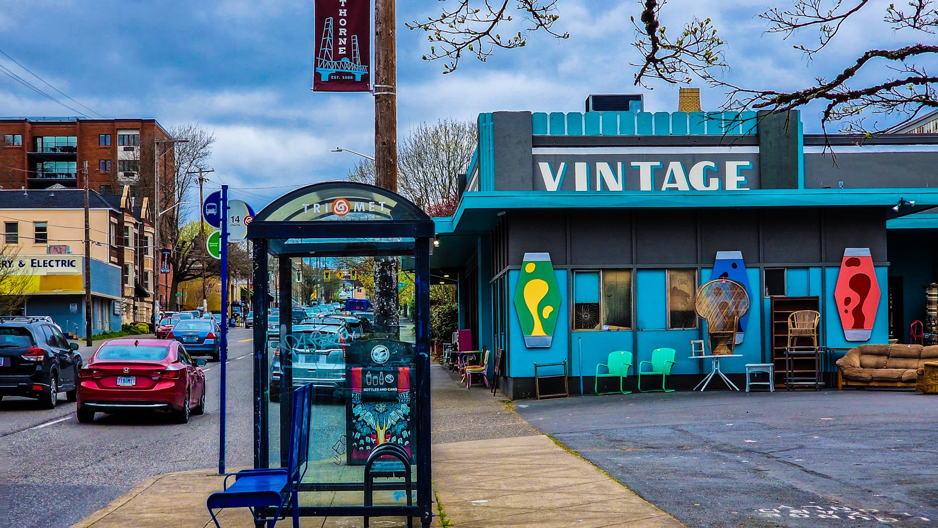 East Portland es el destino número uno de la ciudad para compras de segunda mano, comida étnica y vida nocturna alternativa