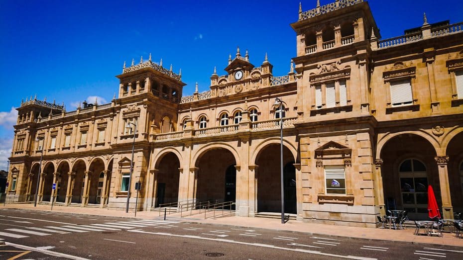 Estació de trens de Zamora, Castella i Lleó, Espanya