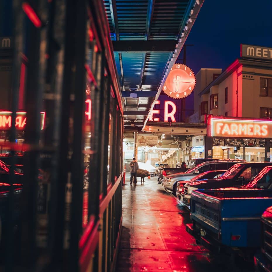 Mercado de Pike en la noche