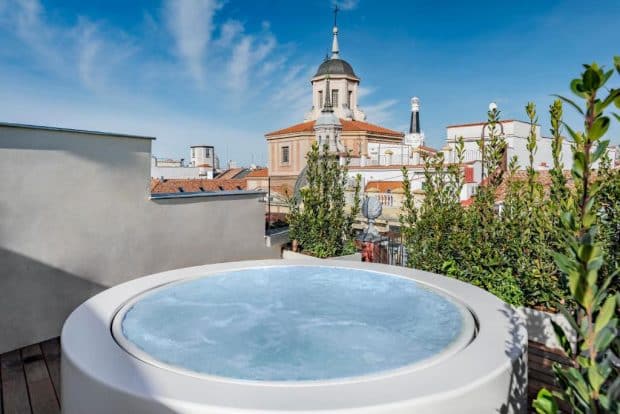 CoolRooms Palacio de Atocha - Hot tub