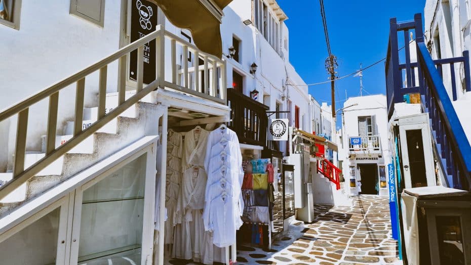 Kora is a great area for shopping, nightlife and dining in Mykonos