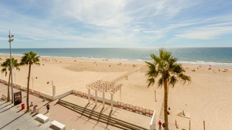 La Cortadura is the biggest urban beach in Cádiz