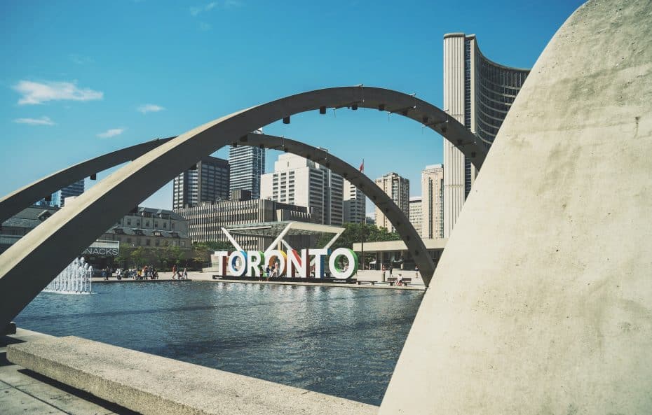 Nathan Phillips Square, Toronto