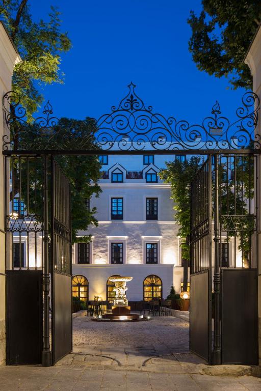 Palacio de los Duques Gran Meliá - The Leading Hotels of the World - Exterior