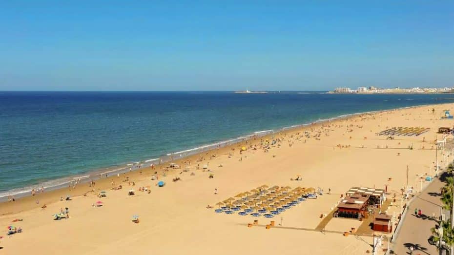Playa de la Victoria - Best beach in Cádiz