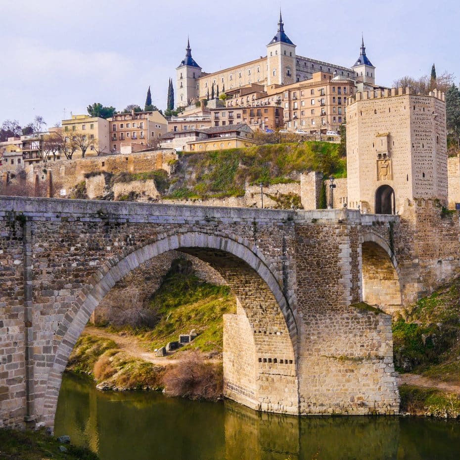 Puente de Alcántara offers the typical postcard-picture image of Toledo