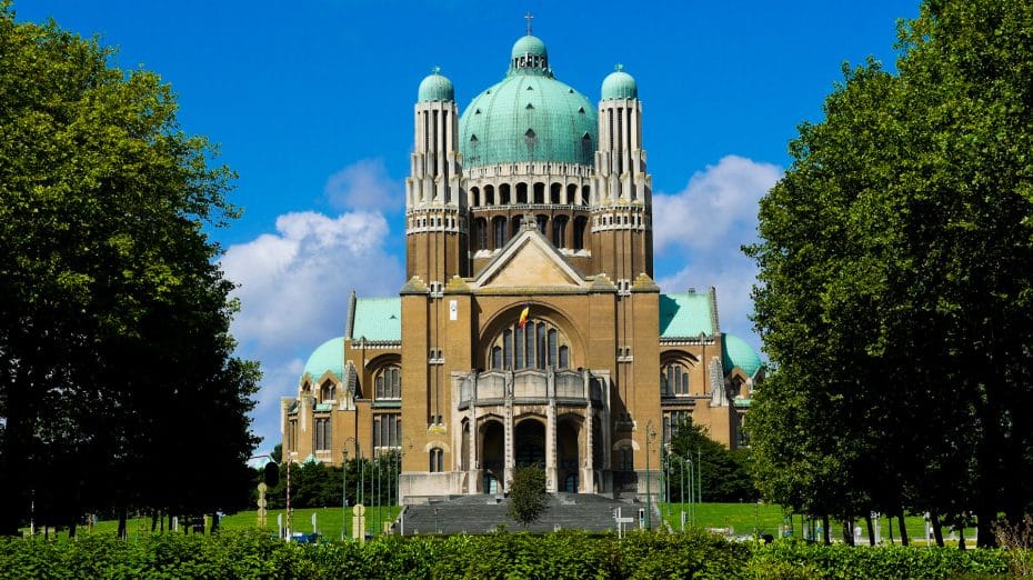 Basilica of the Sacred Heart - Frontal view