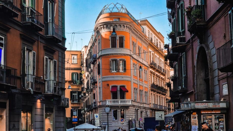 Chiaia es un destino de compras exclusivo y encantador en Nápoles