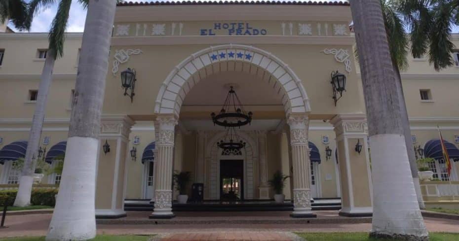 Facade of the Hotel El Prado