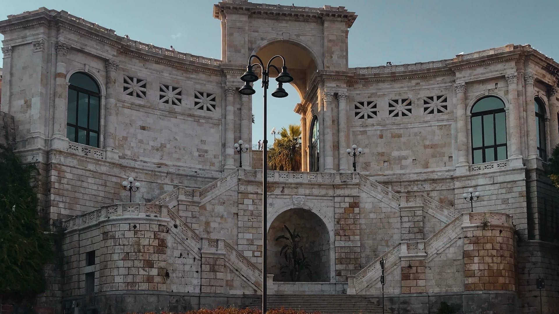 Sede de la mayoría de las atracciones históricas y culturales de la ciudad, Centro Storico es el distrito turístico número uno de Cagliari.