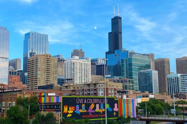 Known for its trendy restaurants, upscale boutiques, and art galleries, West Loop is a popular destination in Chicago