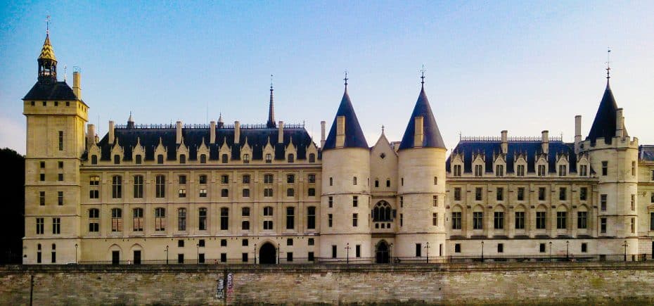 La Conciergerie - Gothic architecture in Paris