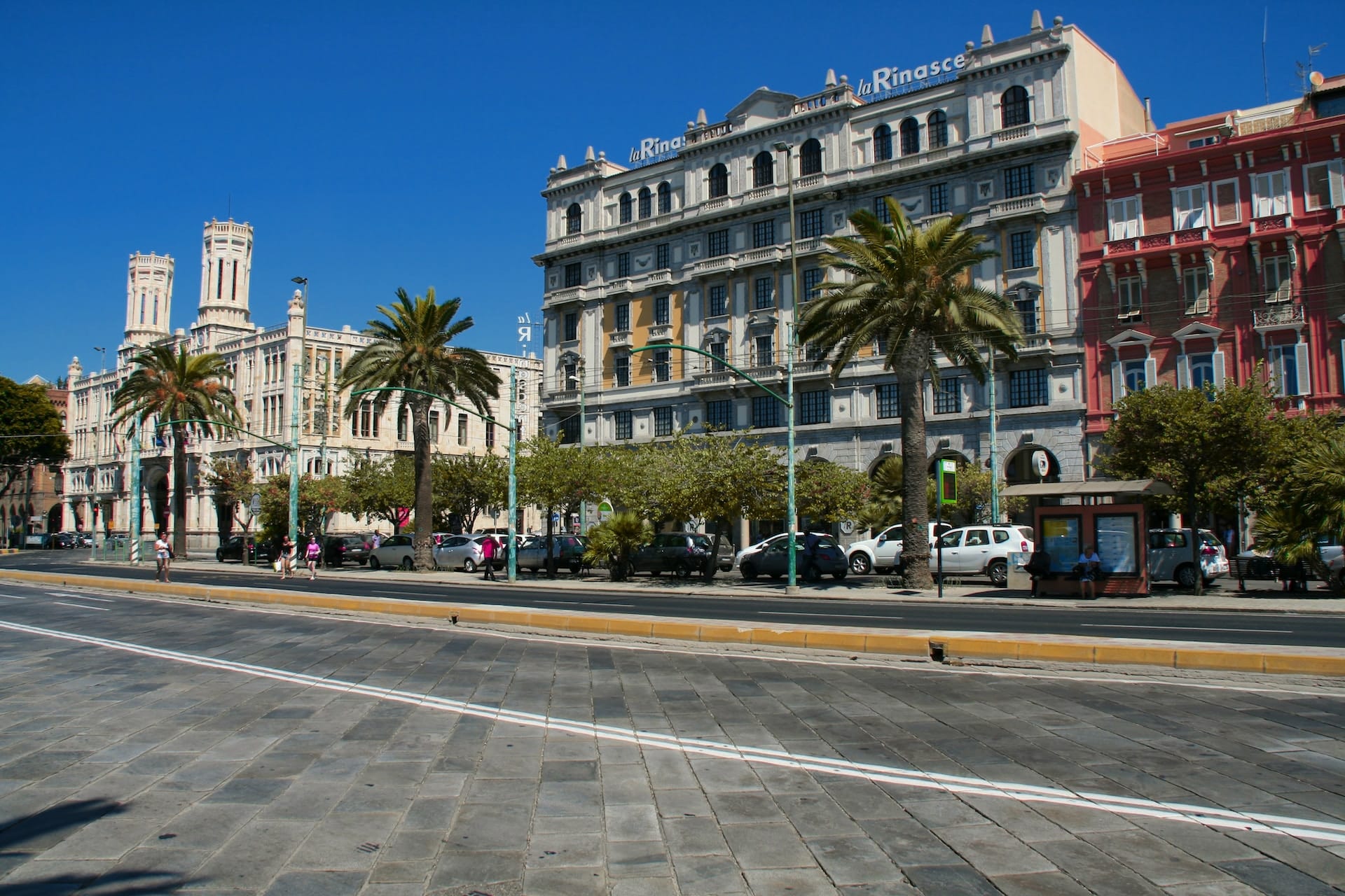 Marina es un lugar ideal para ir de compras, cenar y disfrutar de la vida nocturna a poca distancia de muchas de las principales atracciones de Cagliari.