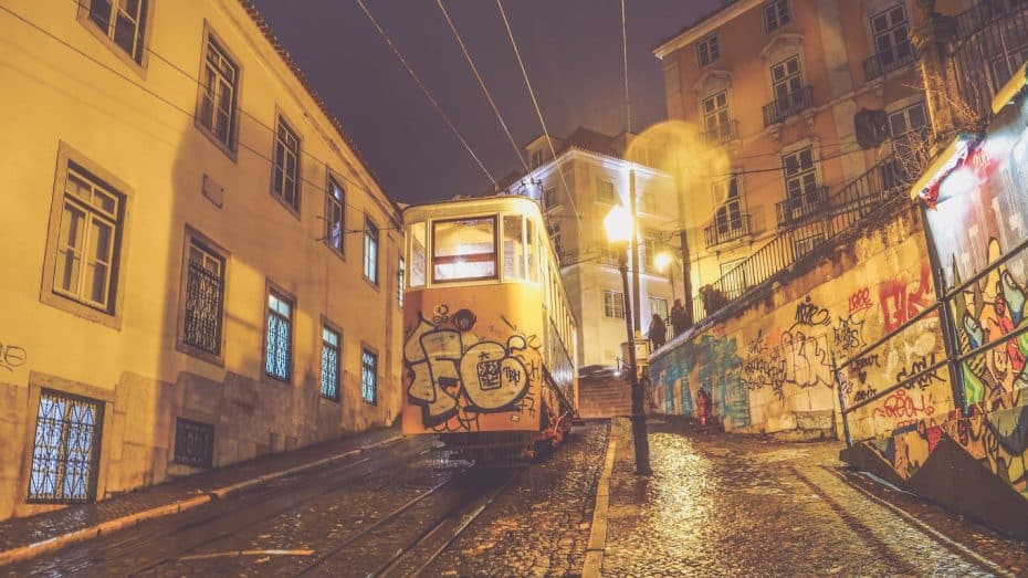 Bairro Alto es una zona estupenda donde alojarse dos días en Lisboa