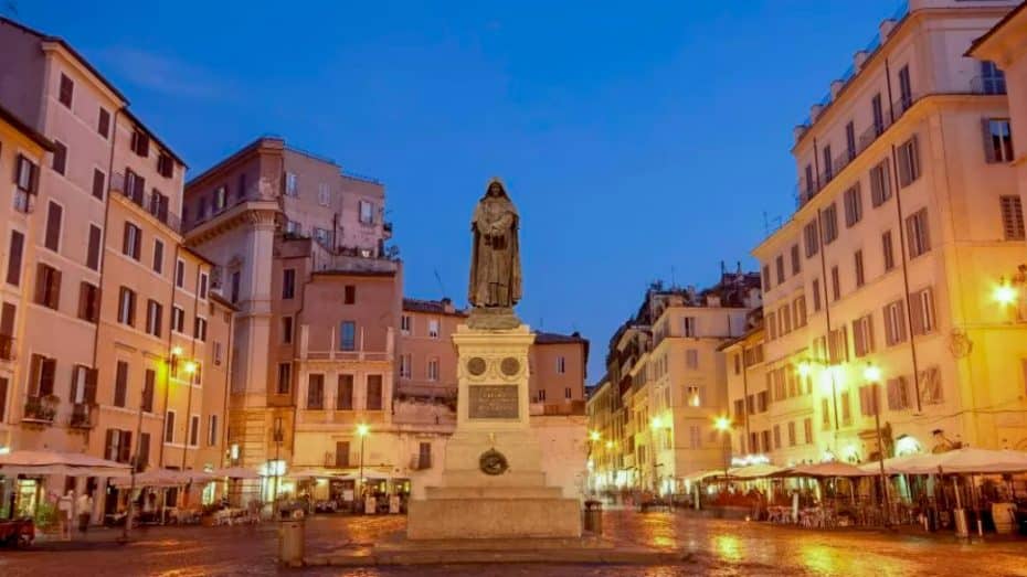 Campo de' Fiori - Best areas in Rome for tourists