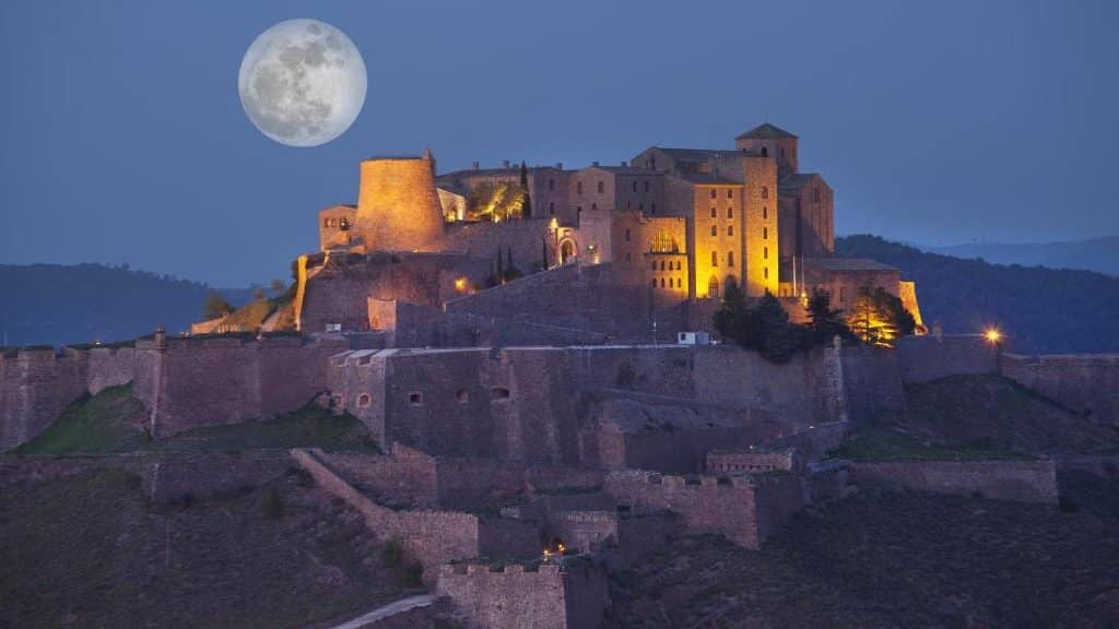 Parador de Cardona - Castle hotel in Catalonia