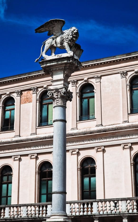 León de San Marcos en la Piazza dei Signori, Padua