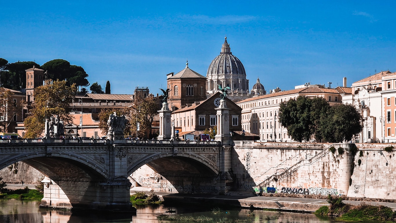 The Top 5 Neighborhoods in Rome for Tourists